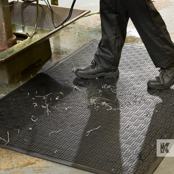 Kleen-Scrape - сovoraș captator de murdărie pentru locurile de muncă cu trafic intens